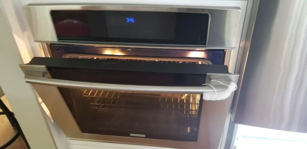 Oven repaired by experts in Ottawa