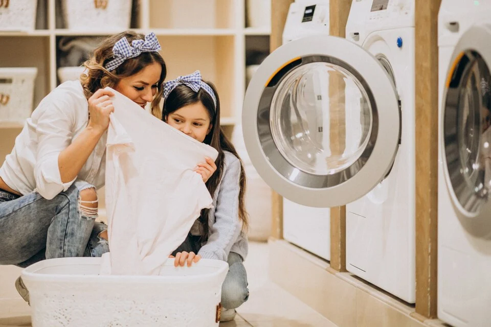 Mother and daughter are satisfied with Samsung dryer in Ottawa