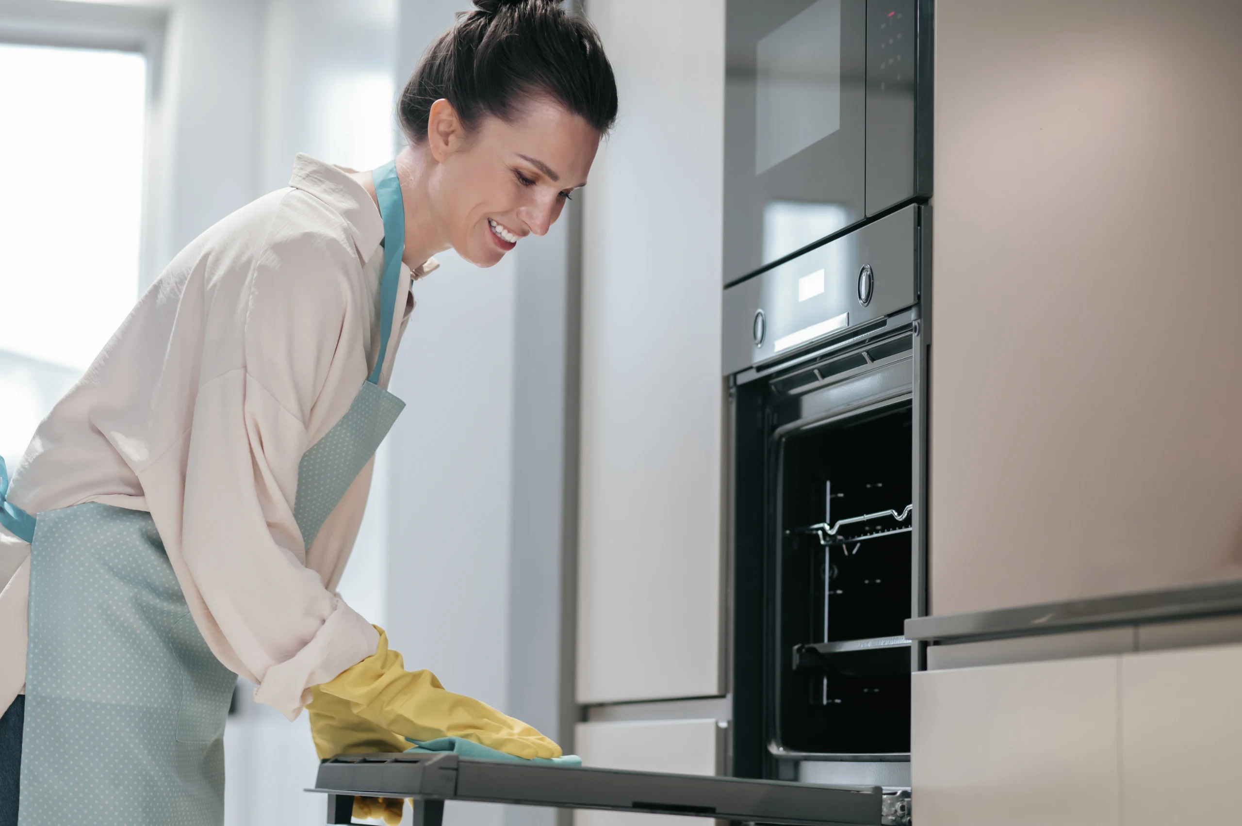 Self-Cleaning Ovens: Are They Worth the Investment?