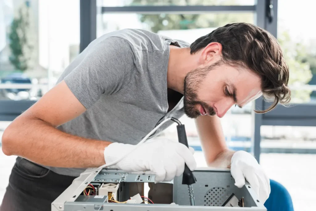 Quand réparer soi-même son appareil électroménager et quand faire appel à un professionnel ?
